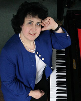Prof. Mariola Cieniawa-Puchała